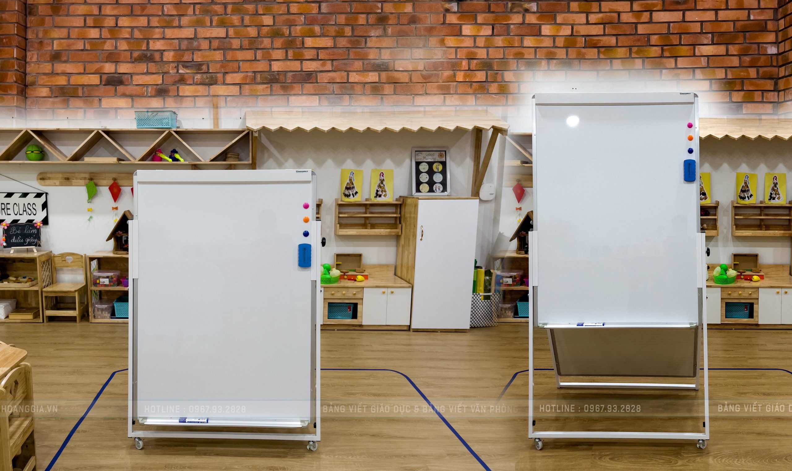 Bảng flipchart chân gấp