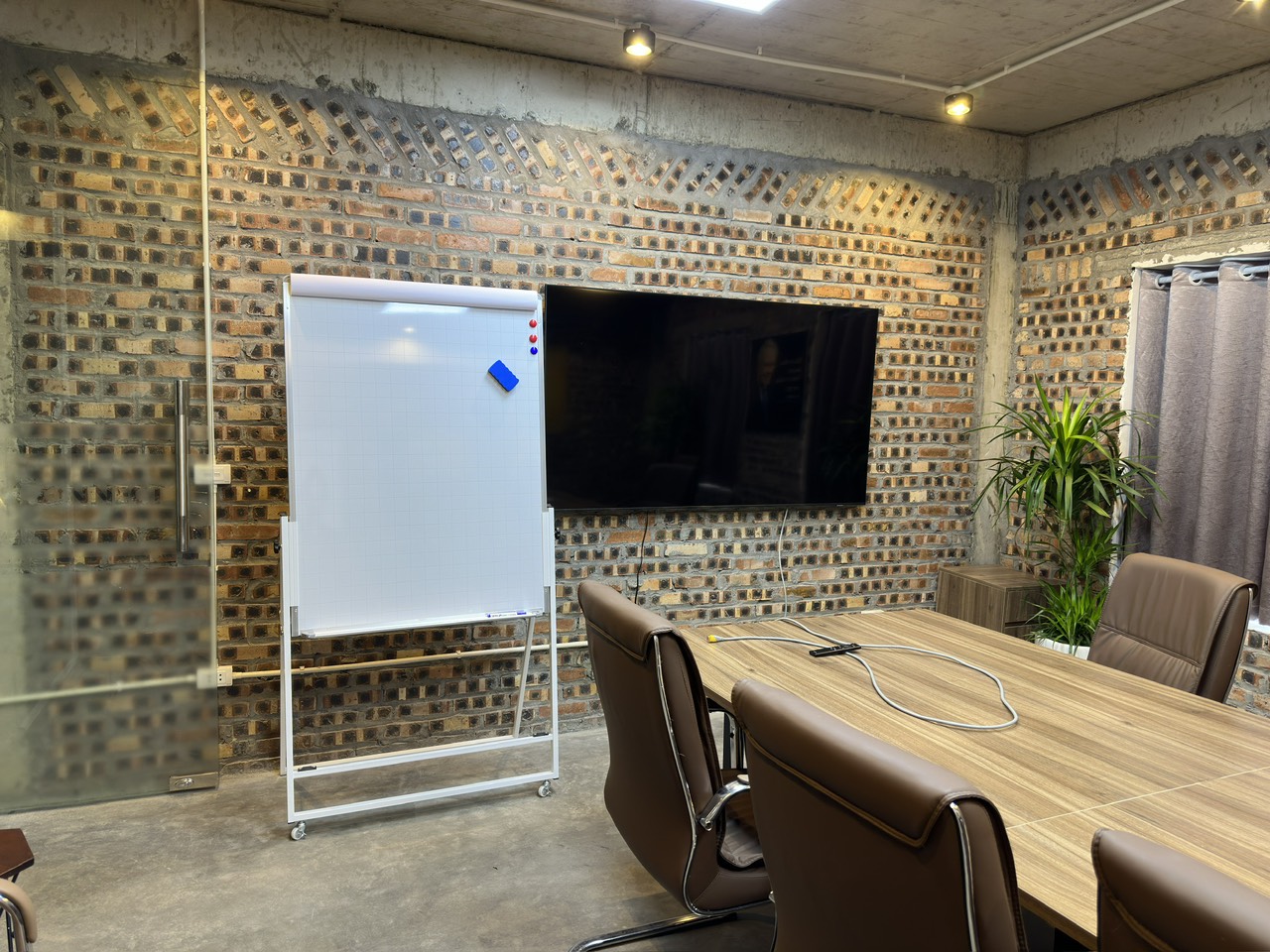 Bảng flipchart chân gấp