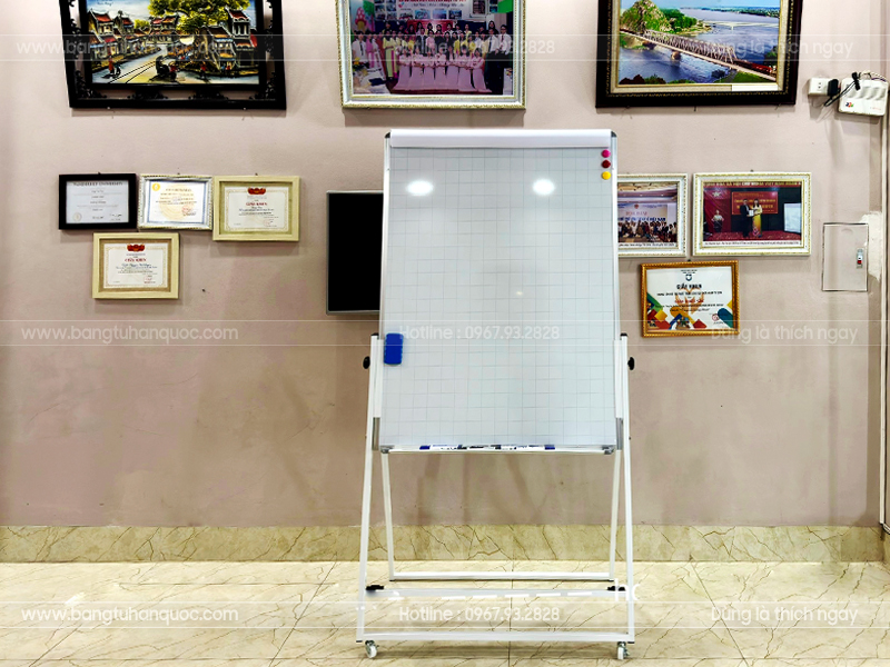 Bảng flipchart chân gấp