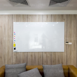 Bảng từ trắng không khung dán tường Bảng Hoàng Gia – bề mặt thép từ tính viết bút dạ