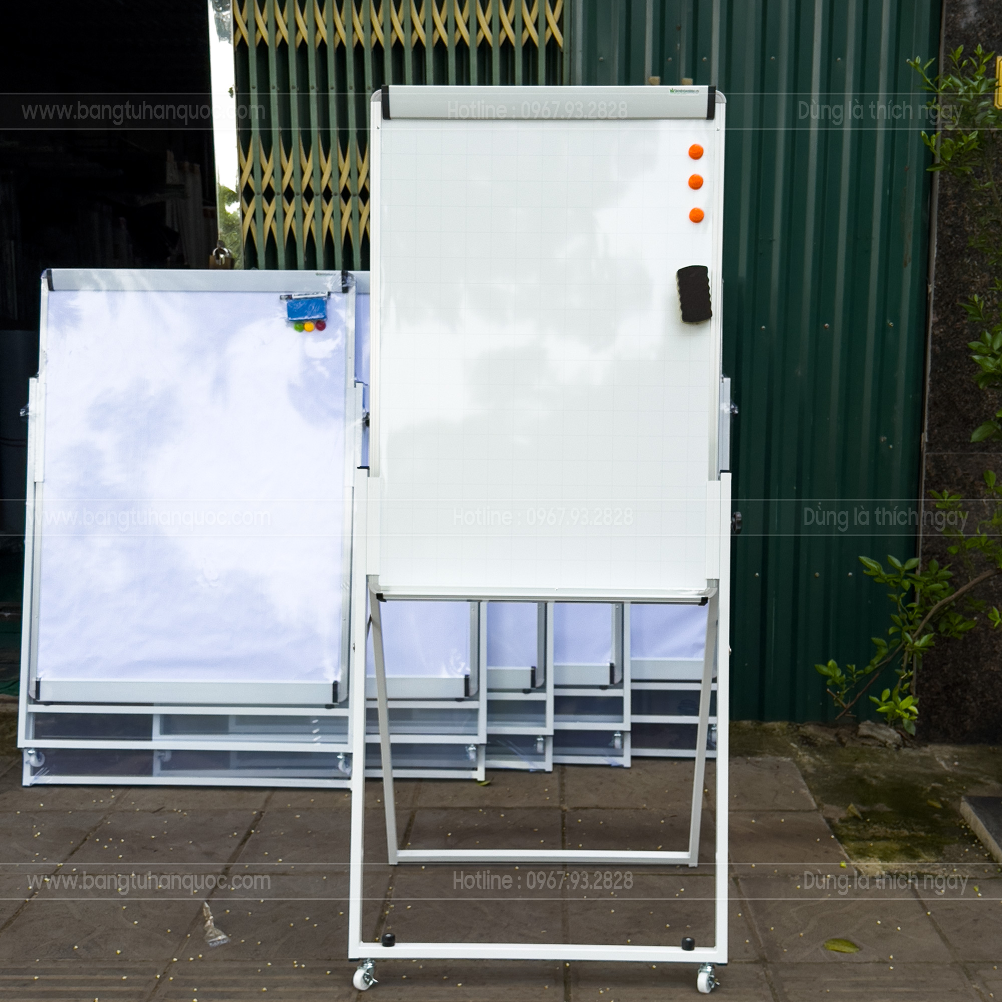 Bảng Flipchart hội thảo Bảng flipchart chân gấp