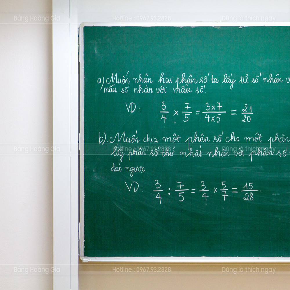 Mặt bảng từ xanh chống lóa Hàn Quốc – kẻ ô 5x5 hoặc không kẻ Mặt bảng từ xanh chống lóa Hàn Quốc của bảng trượt dọc 1 lớp, tùy chọn kẻ ô 5x5 hoặc không kẻ