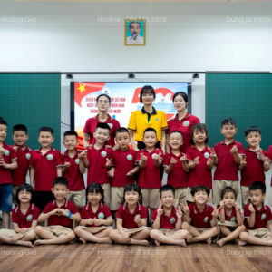 Bảng trượt ngang khối tiểu học